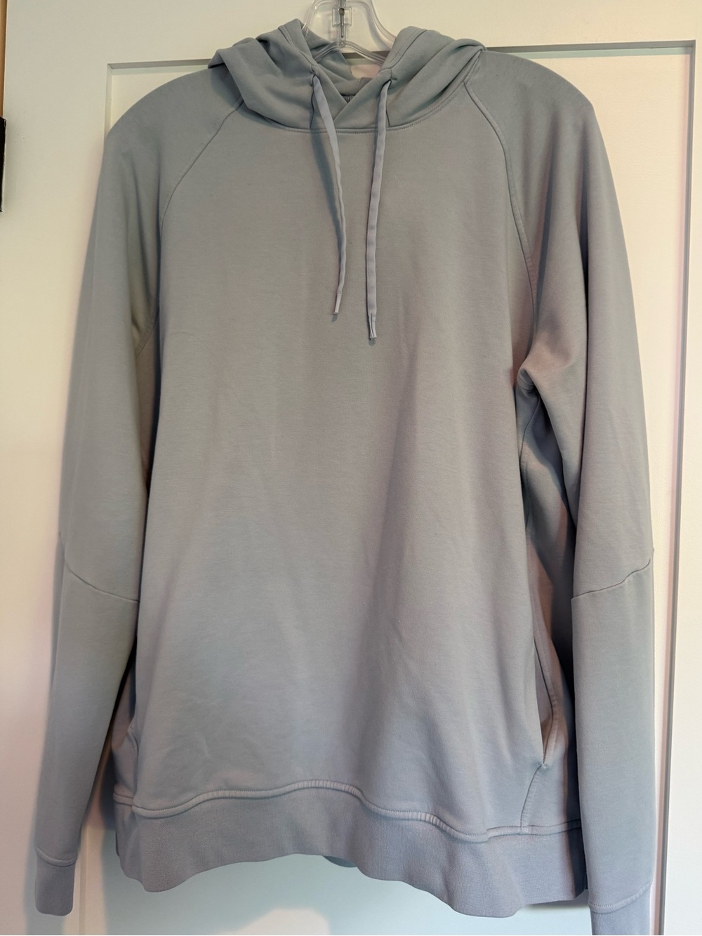 Lululemon Smooth Spacer Classic Fit Pullover Hoodie - size large. EUC